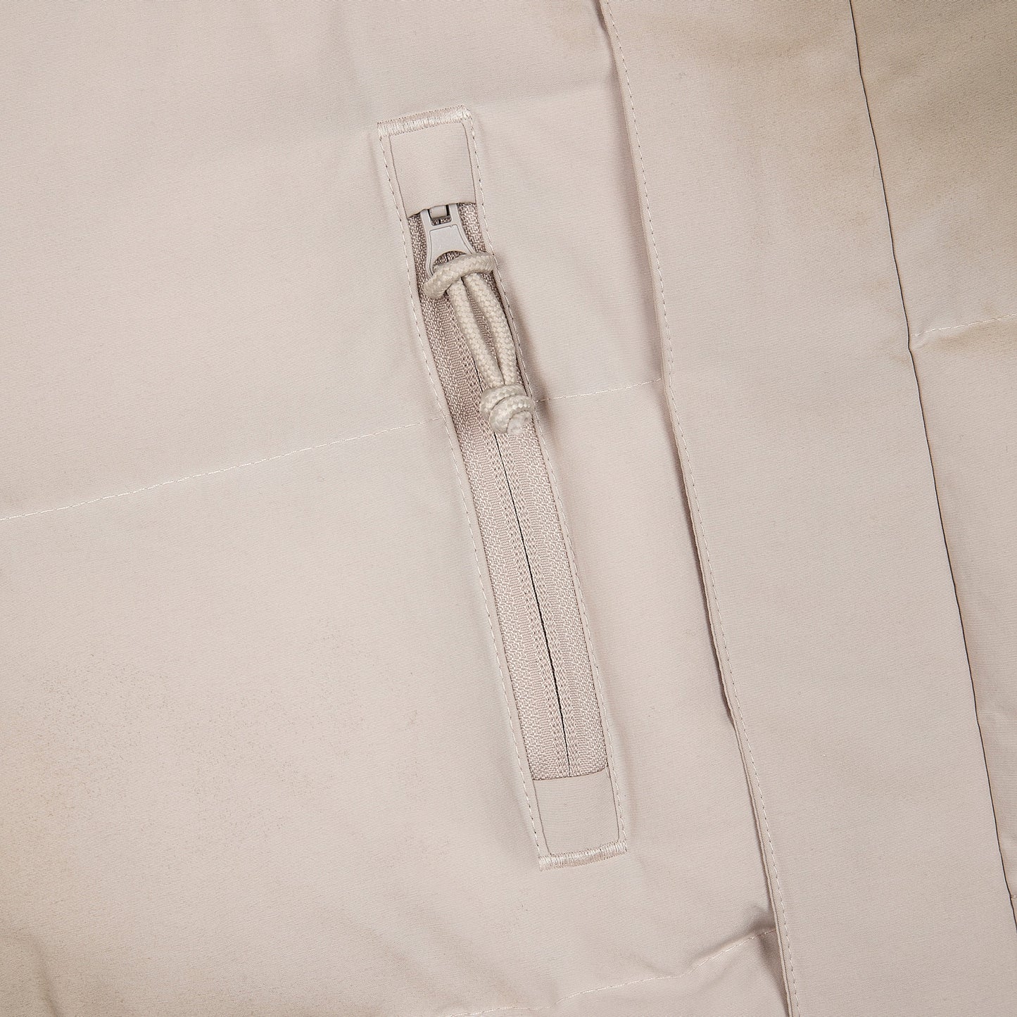 "awakening v2" Puffer beige